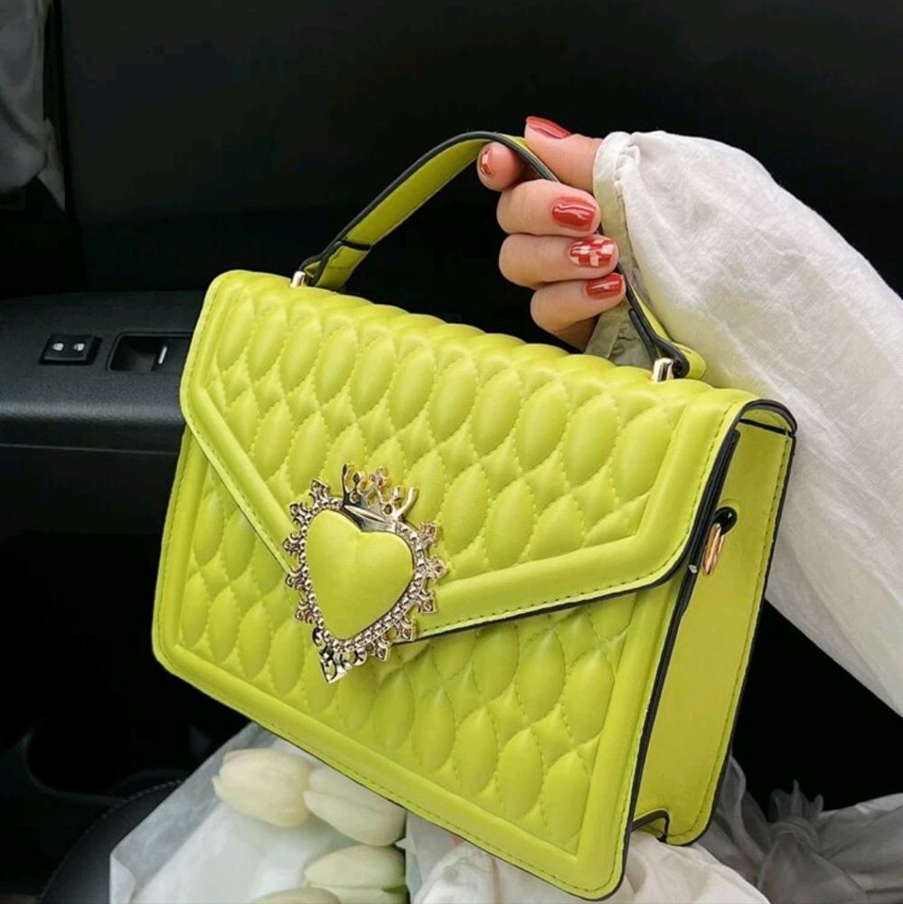 "Queen of Hearts" Purse